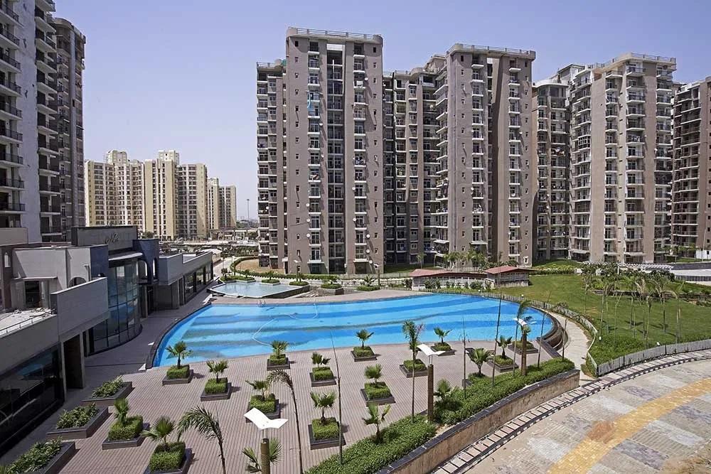 2 bhk Flat in Amrapali Zodiac in Sector 120 (close to 119), Noida