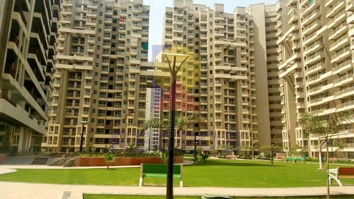 3 bhk Flat in Galaxy North Avenue 1 - in Gaur City 1, Sector 4, Greater Noida West (Noida Extension)