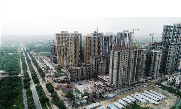 4 bhk flat in Migsun Vilaasa in Eta II, Greater Noida,